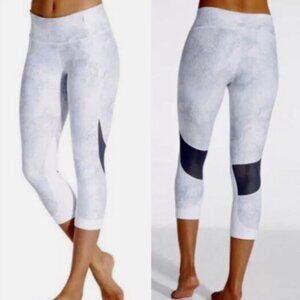 CALIA by Carrie Underwood White Heathered Capri Leggings with Black Mesh Panels